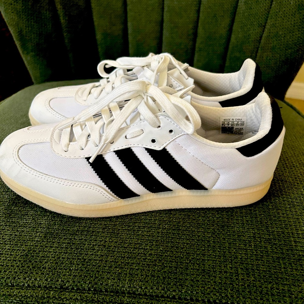 Adidas Velo Samba unisex.